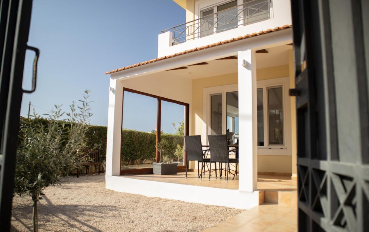 Beach House 30 Lalyssos Eksteriør billede